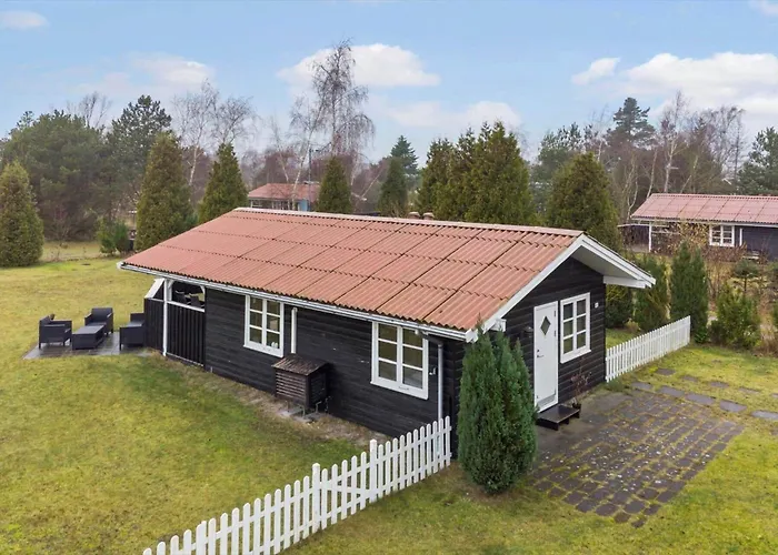 M362-vaeggerlose-torilisvej-61 * Bøtø By